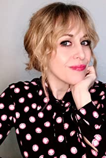 Ali MacLean