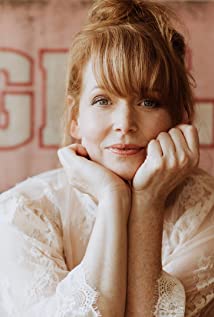 Chelah Horsdal
