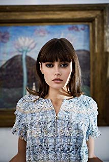 Ella Purnell