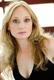 Julianna David