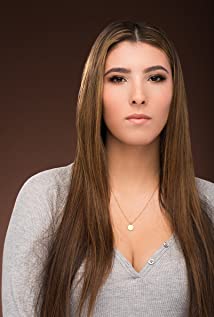 Leah Lauren
