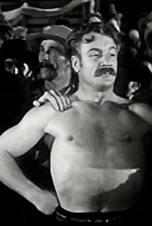 Lyle Latell