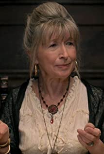 Maureen Thomas