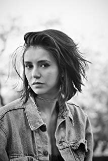 Nina Dobrev