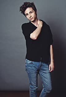 Robbie Tucker