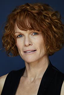 Sarah Mennell