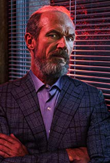 Toby Huss - 