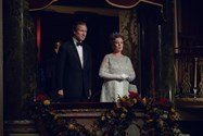 ملکه الیزابت و شاهزاده فیلیپ در فصل چهارم سریال The Crown