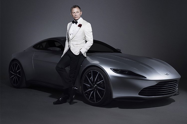 رانندگی دنیل کریگ با Aston Martin V8 در لندن در ویدیوی جدید فیلم جیمز باند 25