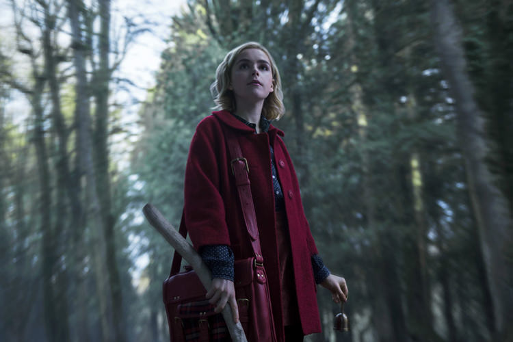 ملاقات سابرینا با سالم در اولین ویدیوی سریال Chilling Adventures of Sabrina