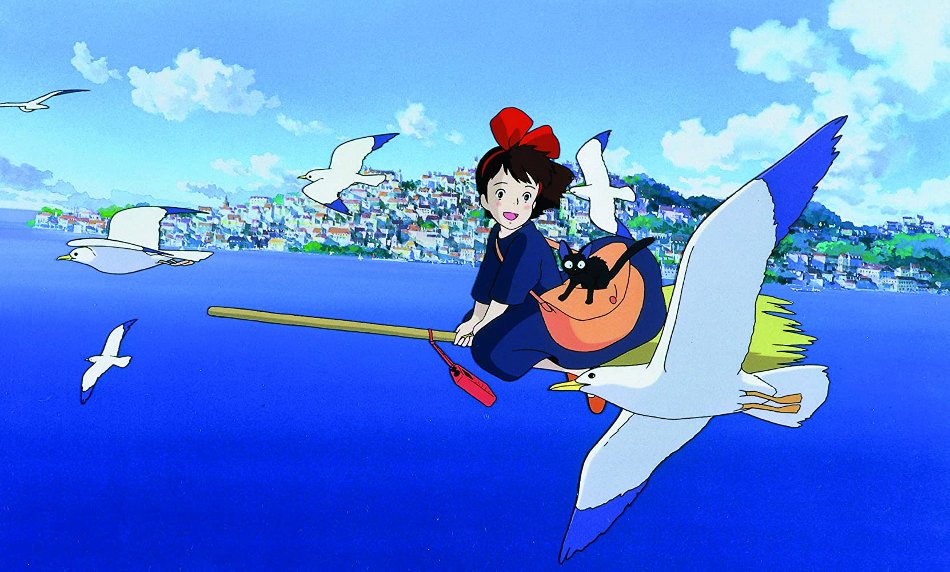 کی‌کی و گربه سیاه سوار بر جاروی پرنده برفراز دریا در Kiki’s Delivery Service