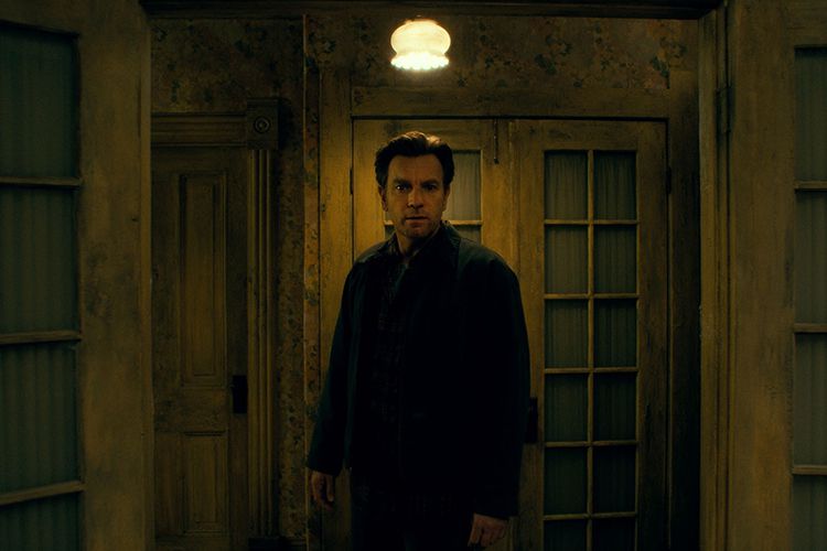 دنی تورنس در تریلر پایانی فیلم Doctor Sleep با گذشته خود مواجه می‌شود