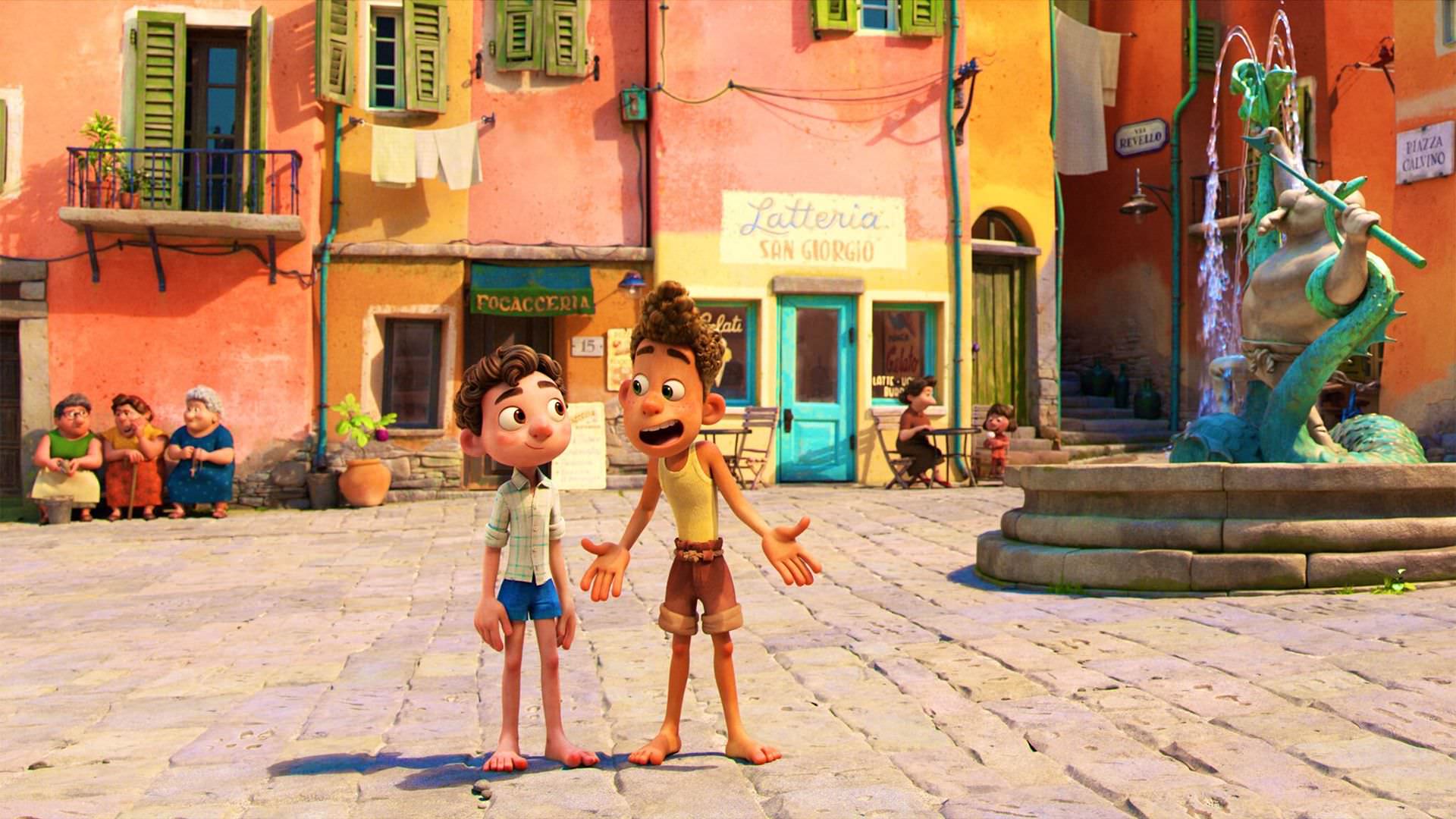 لوکا و آلبرتو در میدان شهری در ایتالیا در انیمیشن Luca؛ انیمیشن جدید پیکسار