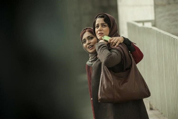مازیار میری جایزه بهترین کارگردانی جشنواره روسیه را برای فیلم «سارا و آیدا» دریافت کرد