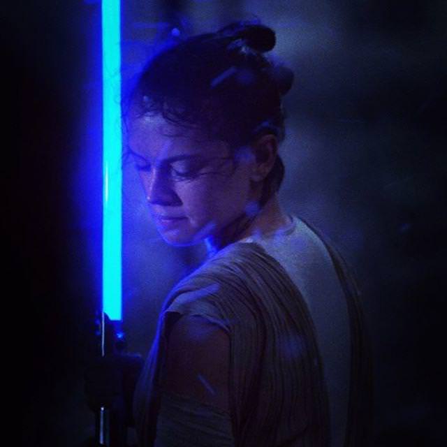 Daisy Ridley - lightsbar -  Star Wars: Episode VIII