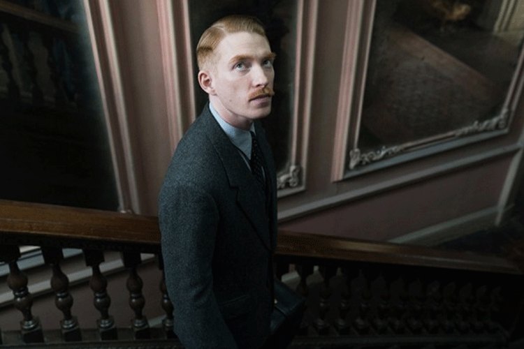 اولین تصاویر فیلم The Little Stranger منتشر شد