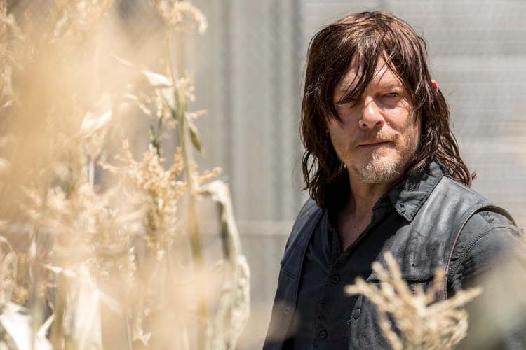 تصاویر منتشر‌شده از فصل نهم سریال The Walking Dead حکایت از جنگی تازه دارند